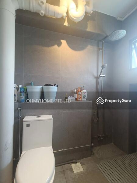 HDB Flat for Sale: D18, 520342