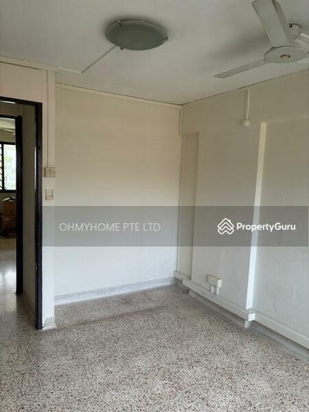 HDB Flat for Sale, 213 Lorong 8 Toa Payoh, SGD 460,000 | 99-year lease