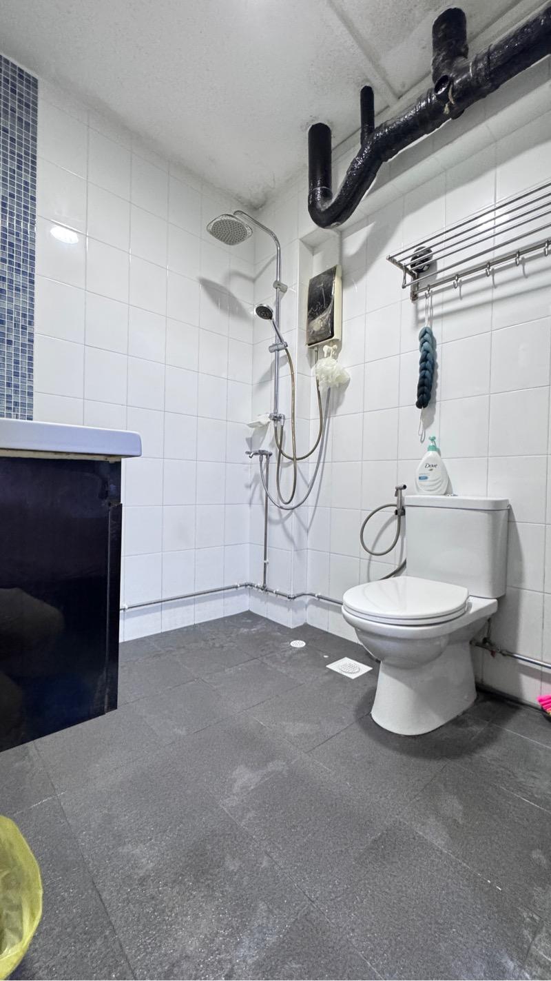 232 Tampines Street 21 HDB Apartment For Sale, $699,000, 3 Bed 2 Bath 1,302 sqft $537.00 psf