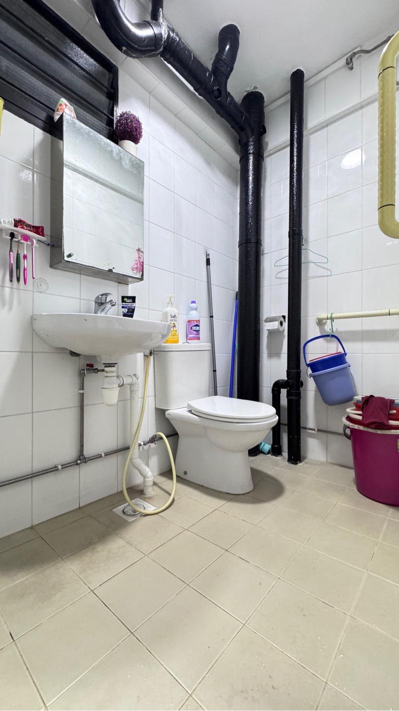 232 Tampines Street 21 HDB Apartment For Sale, $699,000, 3 Bed 2 Bath 1,302 sqft $537.00 psf