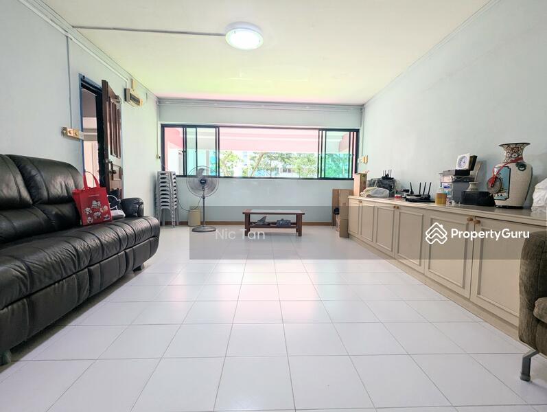 Prop-GPT: HDB Flat: D22 Boon Lay 441 Jurong West Avenue 1