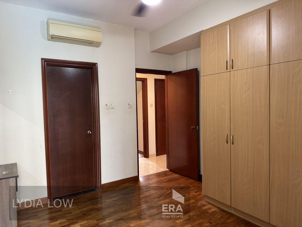 Prop-GPT: Condominium:   Hazel Park Terrace Hazel Park Condominium For Sale