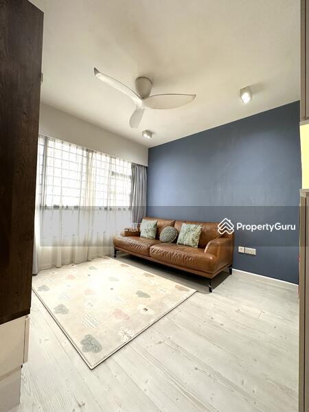 Prop-GPT: HDB Flat: D10 Holland 30 Ghim Moh Edge