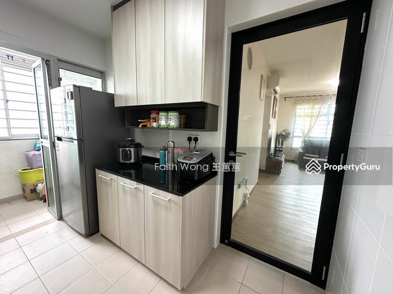 HDB Flat for Sale, 95B Henderson Road, SGD 980,000 | 99-year lease