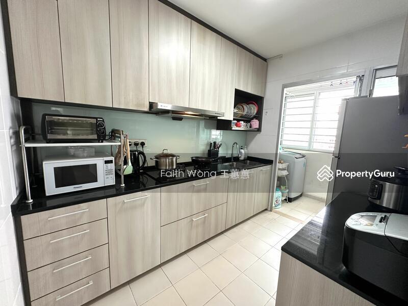 HDB Flat for Sale, 95B Henderson Road, SGD 980,000 | 99-year lease