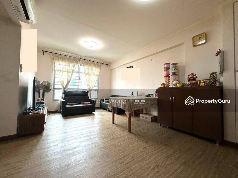 HDB Flat for Sale, 95B Henderson Road, SGD 980,000 | 99-year lease