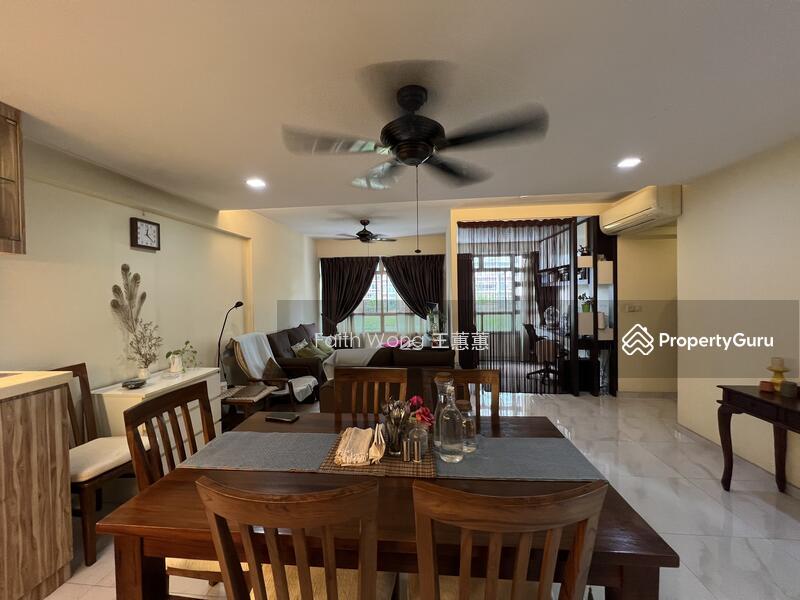 Prop-GPT: HDB Flat: D10 Holland 22 Ghim Moh Link