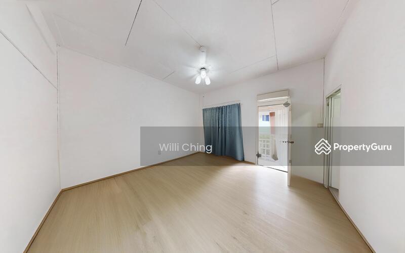 Corner Terrace for Sale: D20, 575395