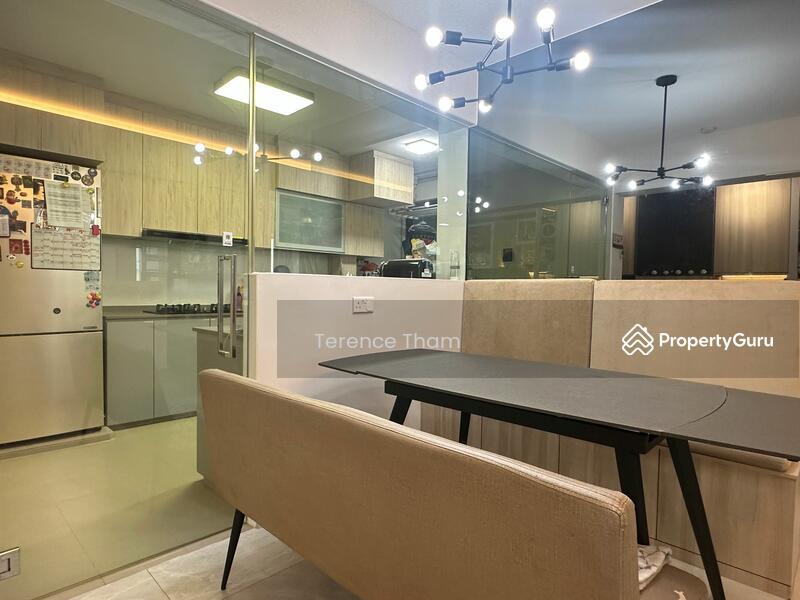 HDB Flat for Sale, 462D Blossom Spring @ Yishun, SGD 600,000 | 99-year lease