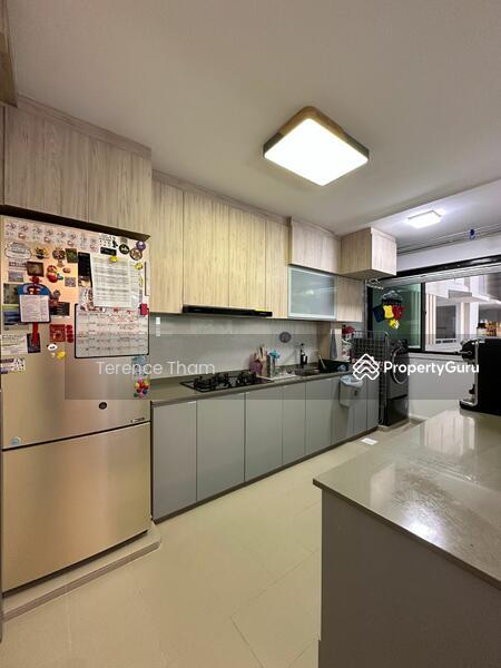 HDB Flat for Sale, 462D Blossom Spring @ Yishun, SGD 600,000 | 99-year lease
