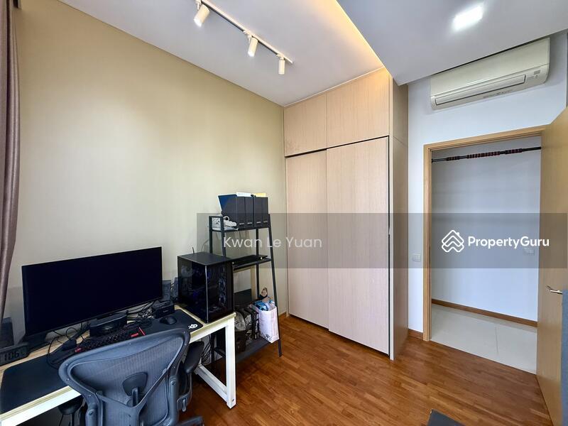 Apartment for Sale: D23, 677673
