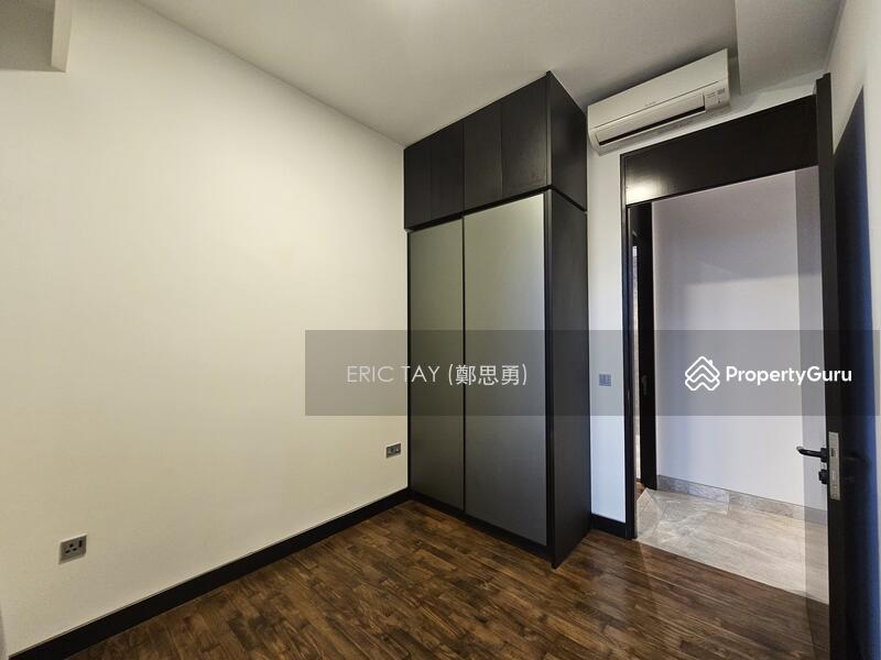 Condominium for Sale: D09, 237992