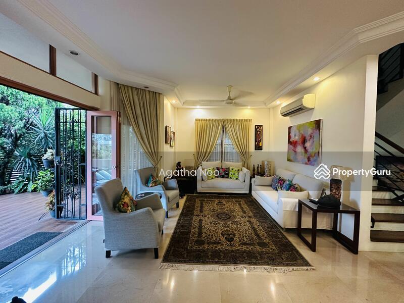 Prop-GPT: Corner Terrace: D19  Serangoon Gardens