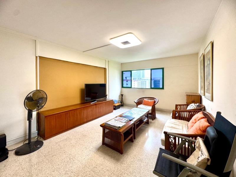 HDB Apartment for Sale, 109 Spottiswoode Park Road HDB Apartment For Sale, $968,000, 3 Bed 2 Bath 1,323 sqft $732.00 psf, SGD 968,000 | 99-year Leasehold