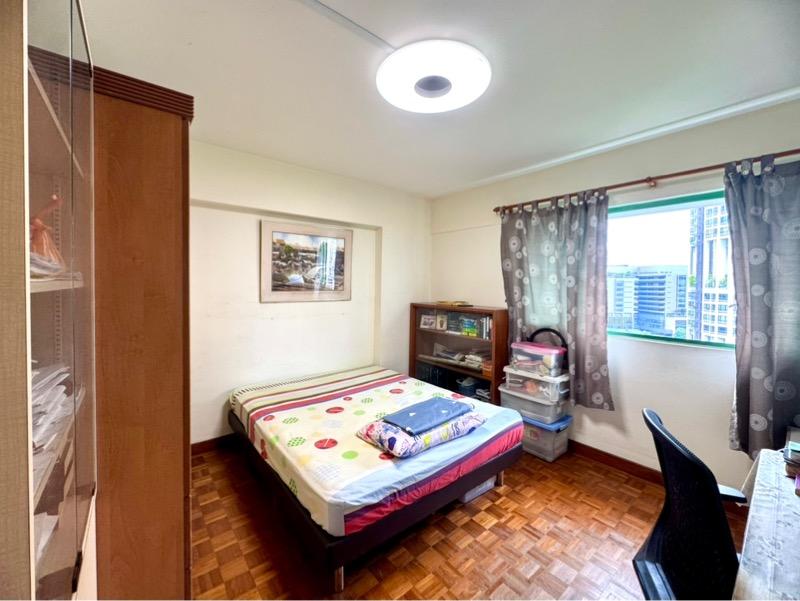 HDB Apartment for Sale, 109 Spottiswoode Park Road HDB Apartment For Sale, $968,000, 3 Bed 2 Bath 1,323 sqft $732.00 psf, SGD 968,000 | 99-year Leasehold