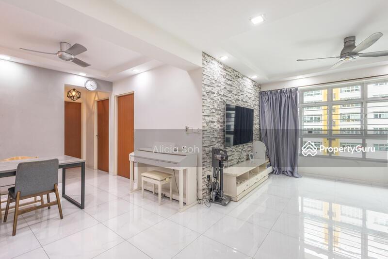 Prop-GPT: HDB Flat: D22  165B Yung Kuang Court