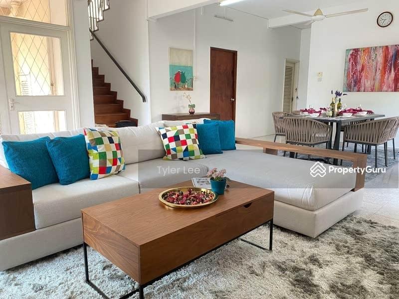 Prop-GPT: Bungalow: D21  Bungalow in Sunset Way / Clementi Park, Quiet & Serene