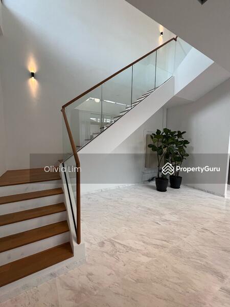 Semi-Detached for Sale: D16, 486000