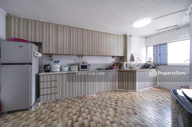 Prop-GPT: HDB Flat: D05  610 Clementi West Street 1