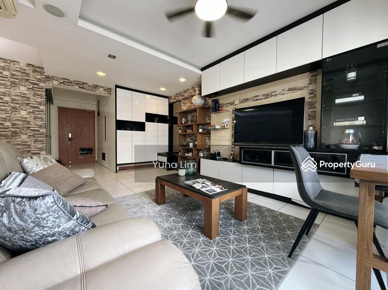 Prop-GPT: HDB Flat: D19 Punggol 615A Edgefield Plains