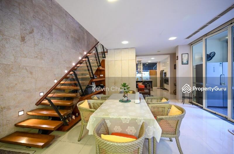 Prop-GPT: Semi-Detached: D10 Holland ??RARE?? Freehold Semi-D In D10 / Holland Road