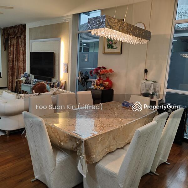 Semi-Detached for Sale: D19, 559913