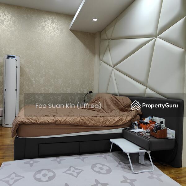 Semi-Detached for Sale: D19, 559913