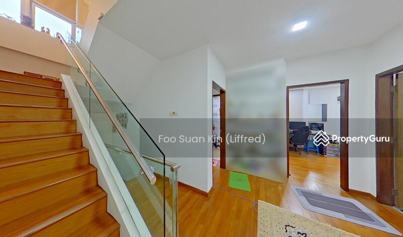 Semi-Detached for Sale: D19, 559913