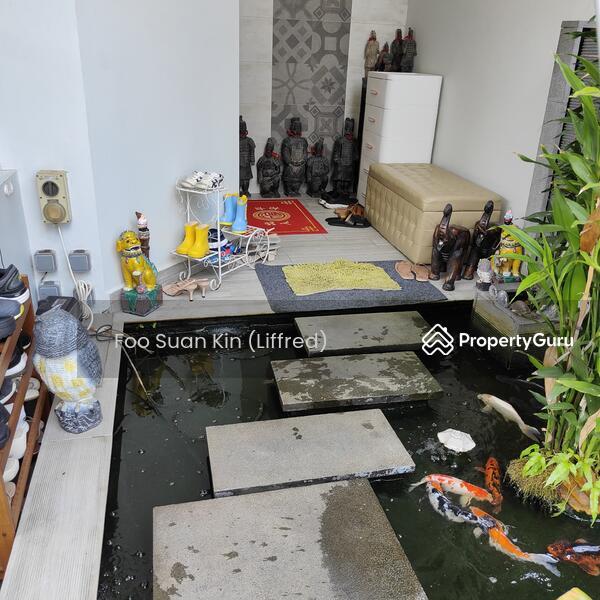 Semi-Detached for Sale: D19, 559913