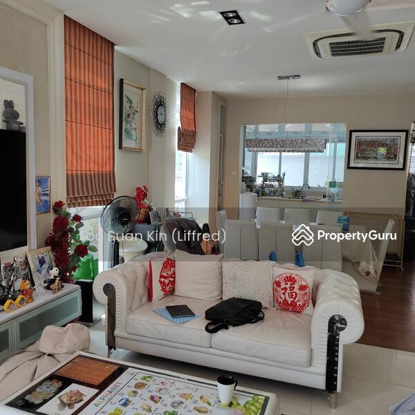 Semi-Detached for Sale: D19, 559913