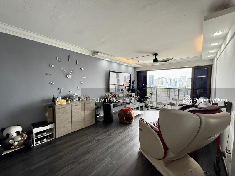 Prop-GPT: HDB Flat: D04 Telok Blangah 113 Depot Road