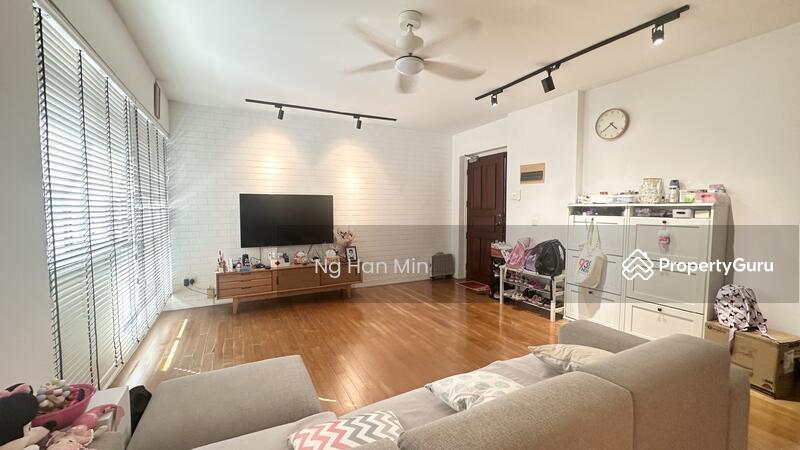 Prop-GPT: HDB Flat: D27  507C Wellington Circle