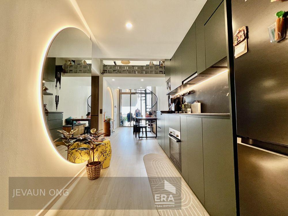 Prop-GPT: Condominium:   Lorong Lew Lian Forest Woods For Sale
