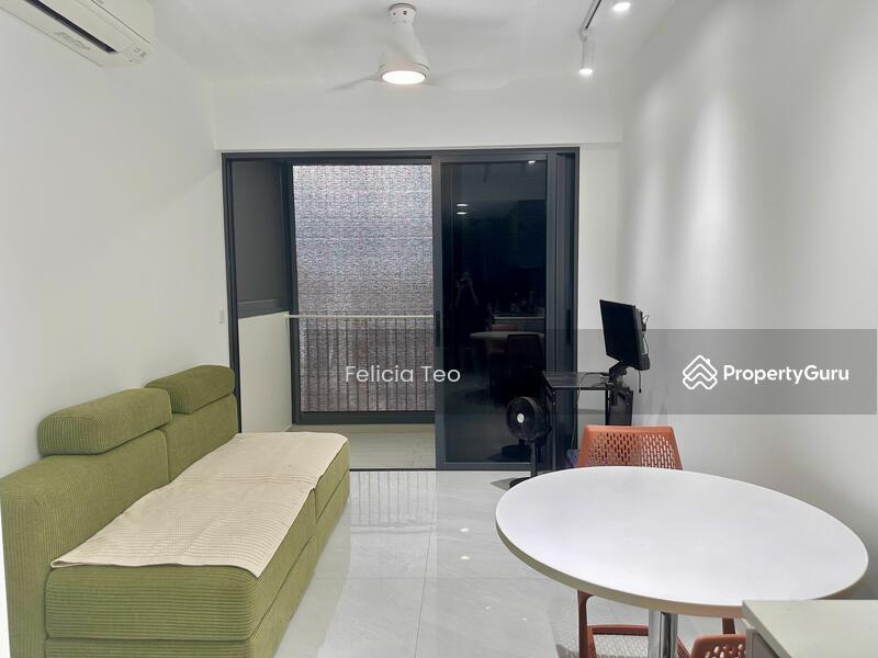 Prop-GPT: Condominium: D19  Riverfront Residences