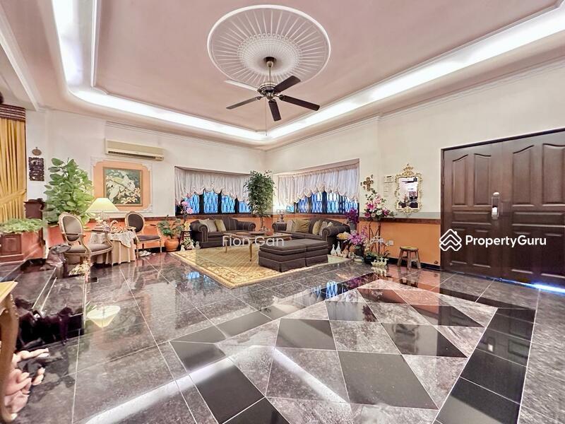 Prop-GPT: Semi-Detached: D19  Kovan road