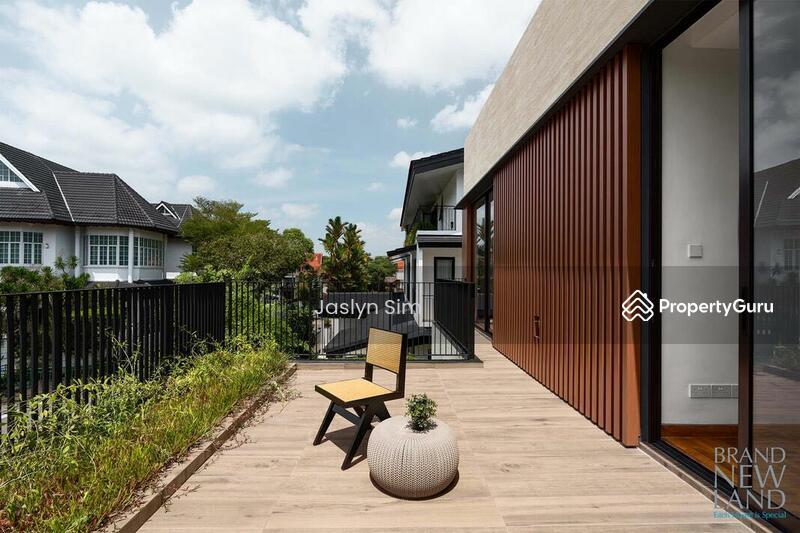 Semi-Detached for Sale: Holland, D10, 277580