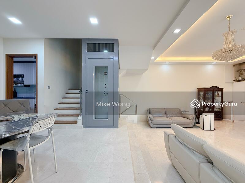 Semi-Detached for Sale: D19, 556069
