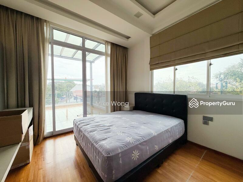 Semi-Detached for Sale: D19, 556069