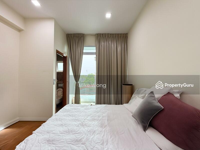 Semi-Detached for Sale: D19, 556069