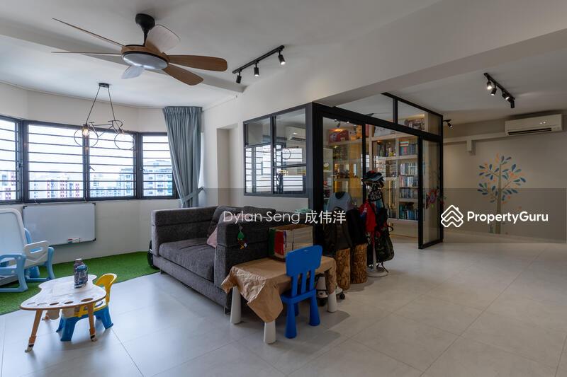 Prop-GPT: HDB Flat: D27  472 Sembawang Drive