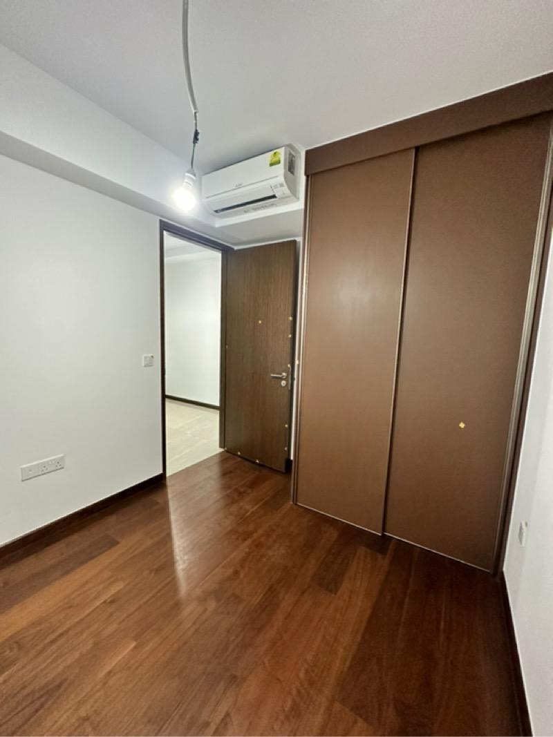 Normanton Park Condominium For Sale, $1,600,000, 2 Bed 1 Bath 667 sqft $2,399.00 psf