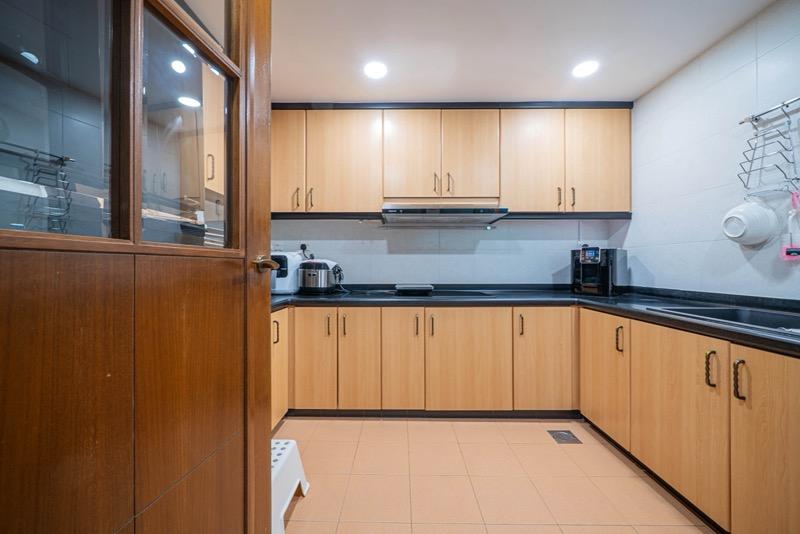 Condominium for Sale, Palm Gardens Condominium For Sale, $1,349,000, 3 Bed 3 Bath 1,206 sqft $1,119.00 psf, SGD 1,349,000 | 99-year Leasehold