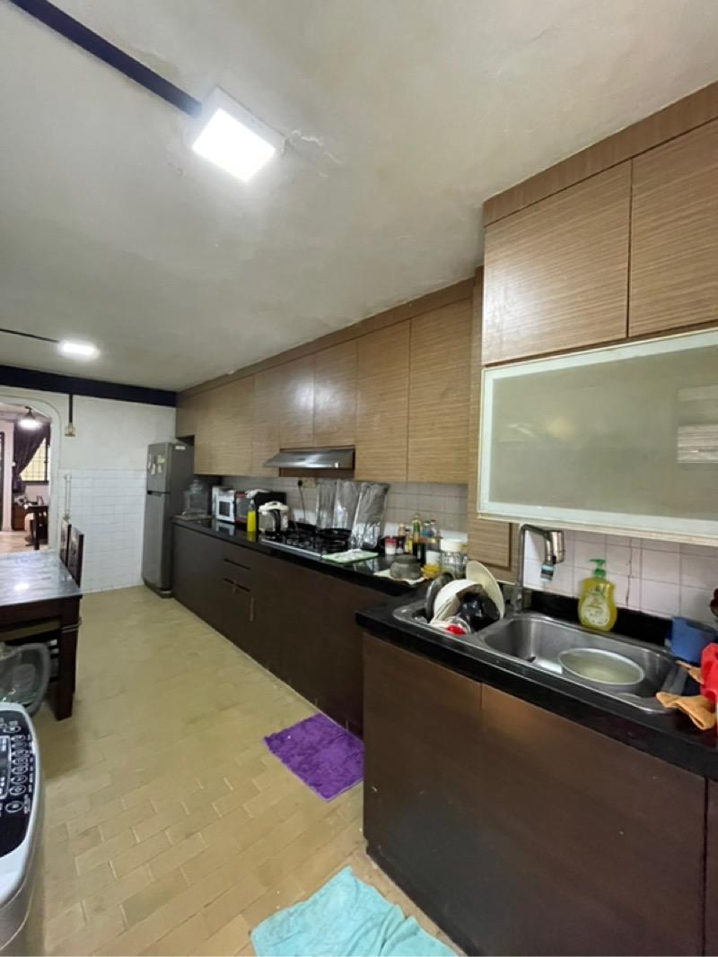 HDB Apartment for Sale, 3NG West Coast Blk 704 HDB Apartment For Sale, $375,000, 2 Bed 2 Bath 721 sqft $520.00 psf, SGD 375,000 | 99-year Leasehold
