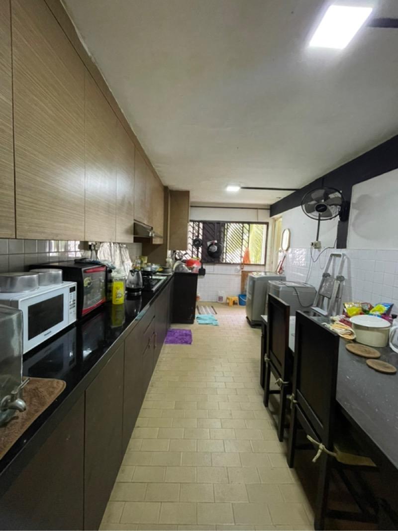 HDB Apartment for Sale, 3NG West Coast Blk 704 HDB Apartment For Sale, $375,000, 2 Bed 2 Bath 721 sqft $520.00 psf, SGD 375,000 | 99-year Leasehold
