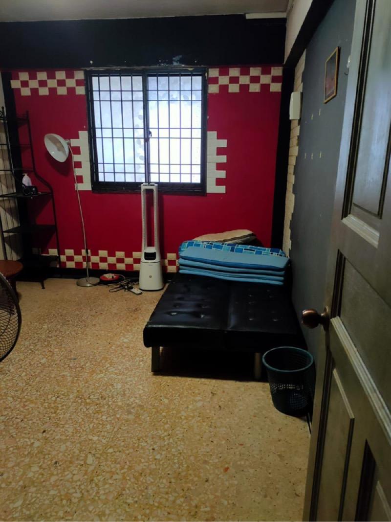 HDB Apartment for Sale, 3NG West Coast Blk 704 HDB Apartment For Sale, $375,000, 2 Bed 2 Bath 721 sqft $520.00 psf, SGD 375,000 | 99-year Leasehold