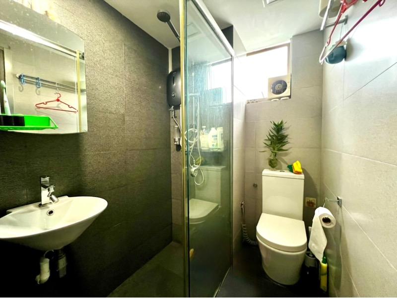 Condominium for Sale, Orchid Park Condominium Condominium For Sale, $1,999,999, 4 Bed 4 Bath 1,830 sqft $1,093.00 psf, SGD 1,999,999 | 99-year Leasehold