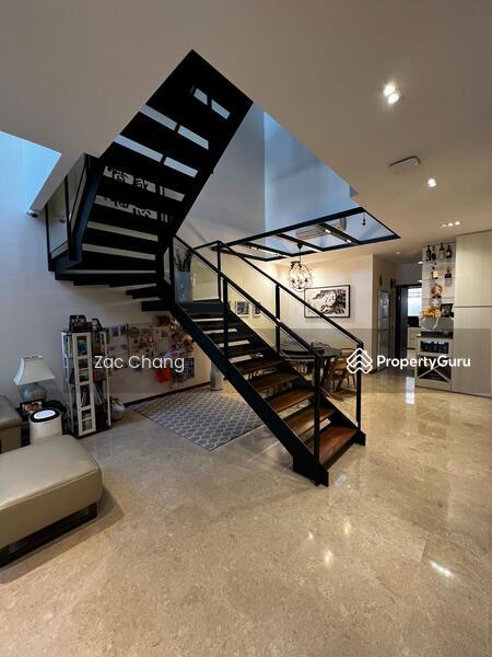 Prop-GPT: Terrace: D26  Brooks Signature @ Springside