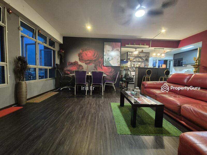 Prop-GPT: HDB Flat: D23 Bukit Batok 439C West Edge @ Bukit Batok