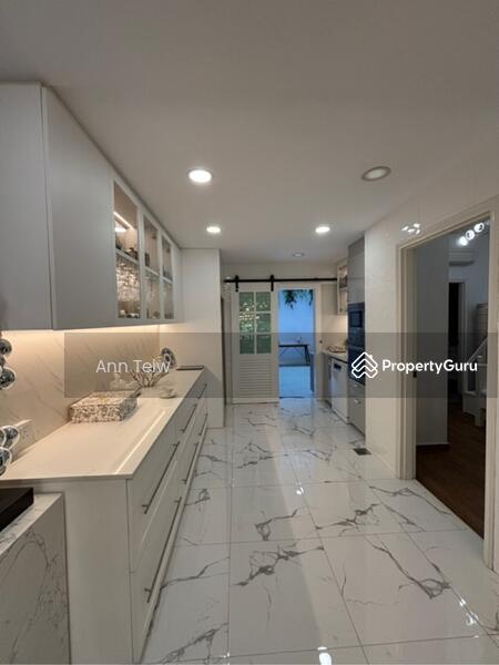 Prop-GPT: Terrace: D26  SAINT NICHOLAS VIEW