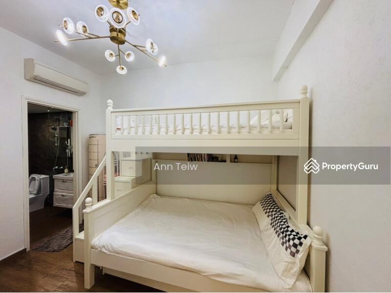 Terrace for Sale, Saint Nicholas View, SGD 3,999,999 | 99-year lease